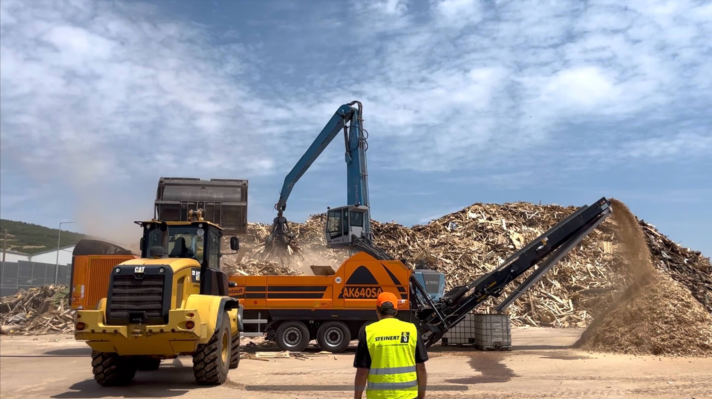 Εγκατάσταση τεμαχιστή υψηλών στροφών Doppstadt AK 640 SA στην εταιρεία Siakandaris Group